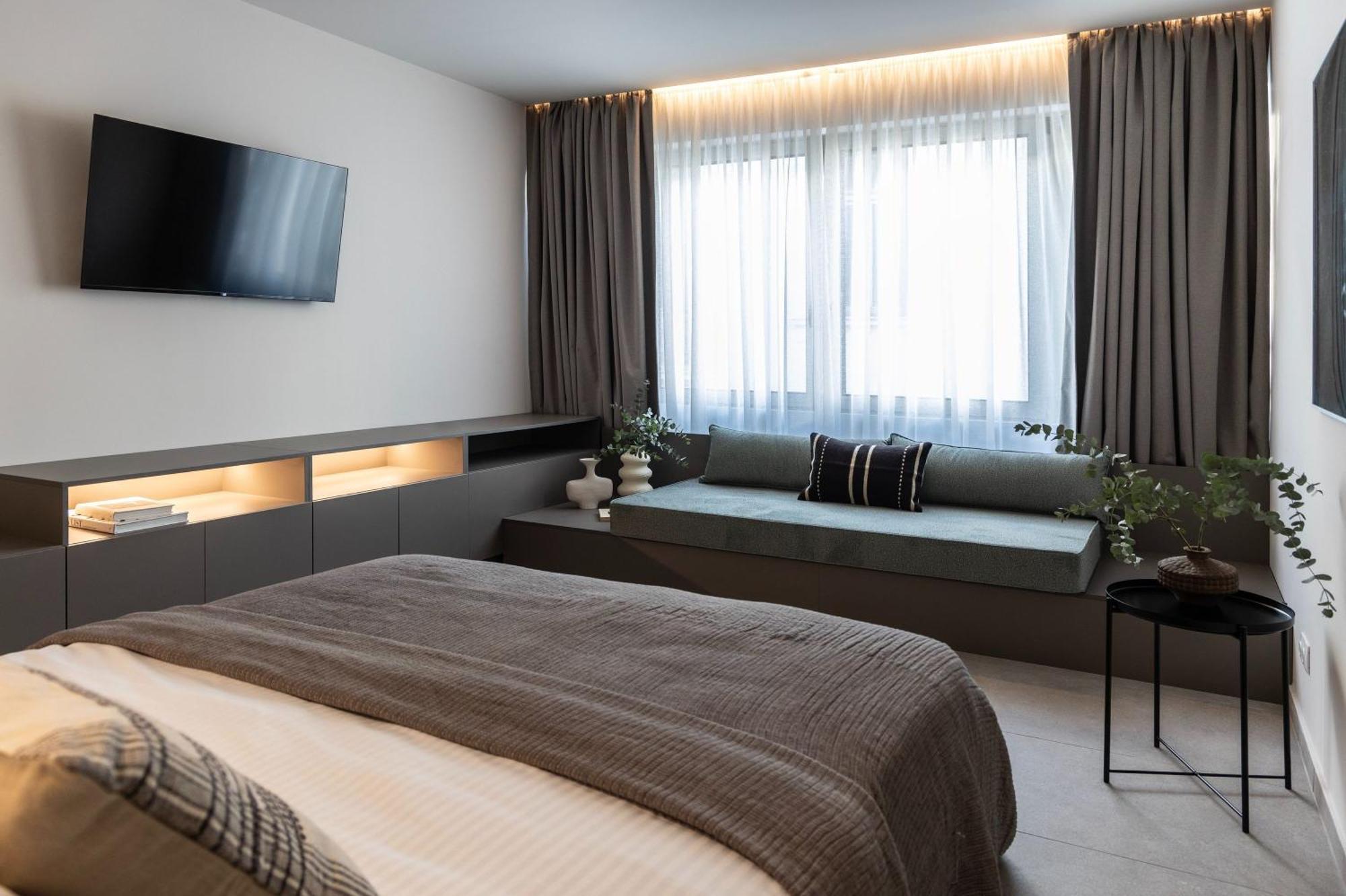Celestial Athens Suites At Praxitelous Exterior photo